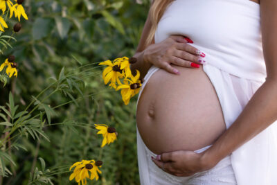 creative outdoor maternity session st george utah